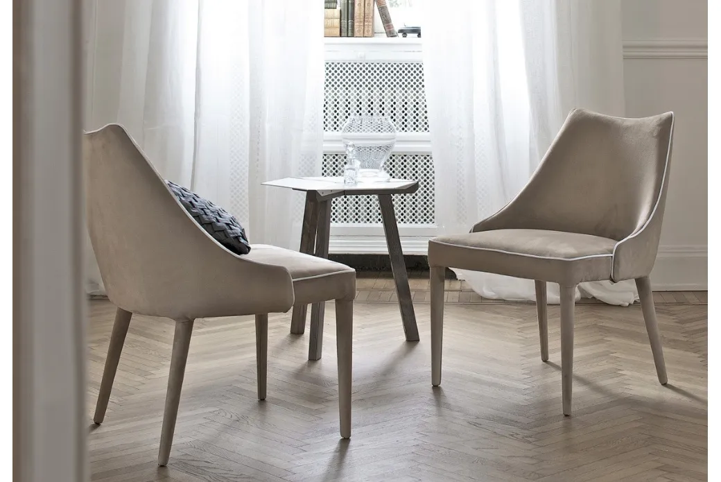 Fauteuil avec structure en acier enduit