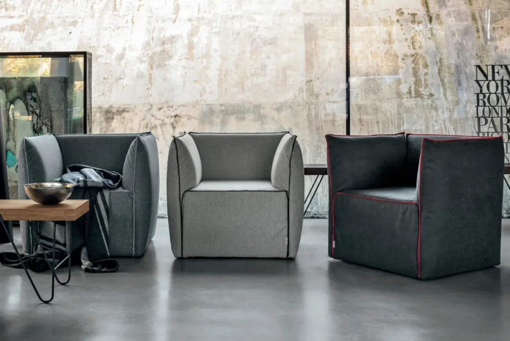 Fauteuil rembourré en tissu