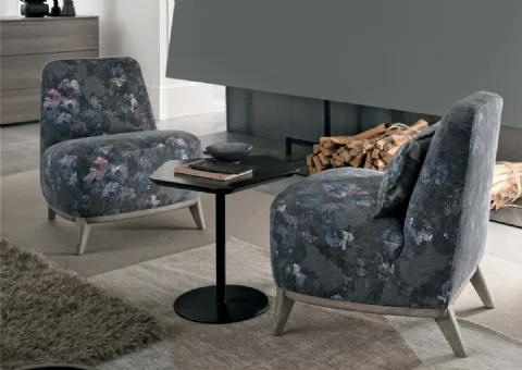 Fauteuil rembourré avec structure en bois