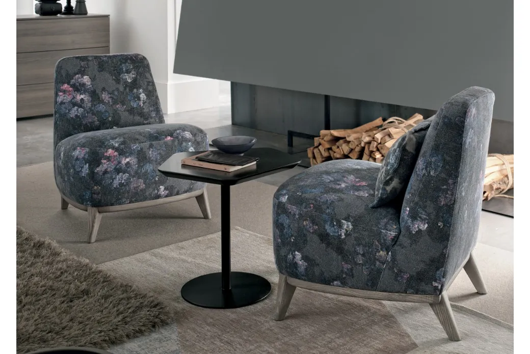 Fauteuil rembourré avec structure en bois