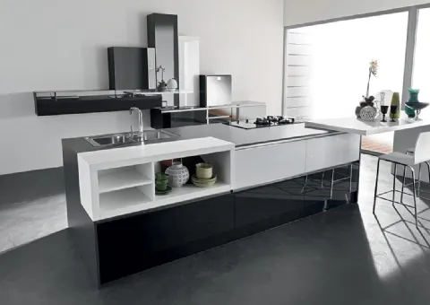 Cuisine en verre avec table péninsule