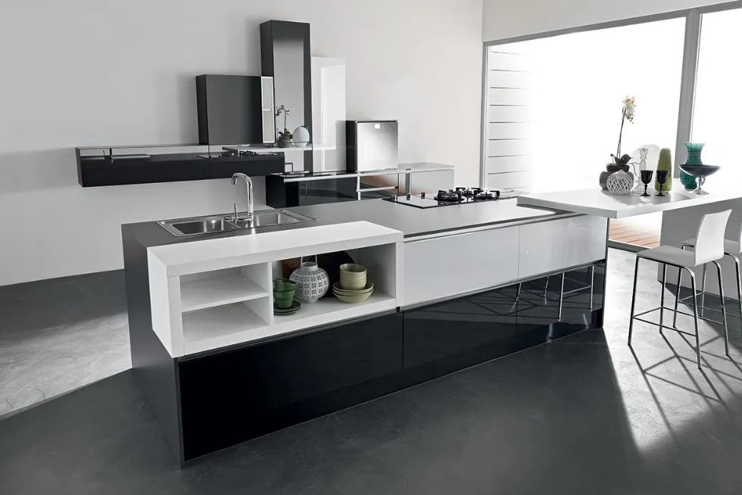 Cuisine en verre avec table péninsule