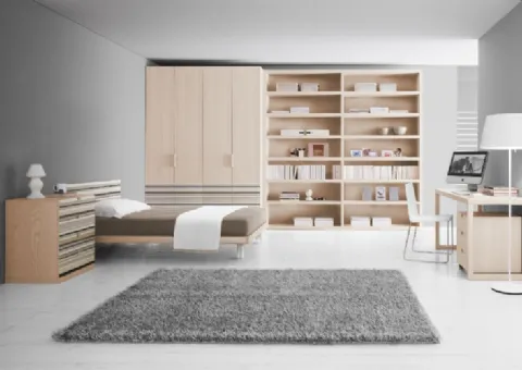 Quatre chambres avec portes de placard et bibliothèque