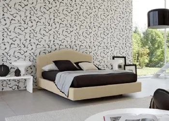 Lit avec structure en bois