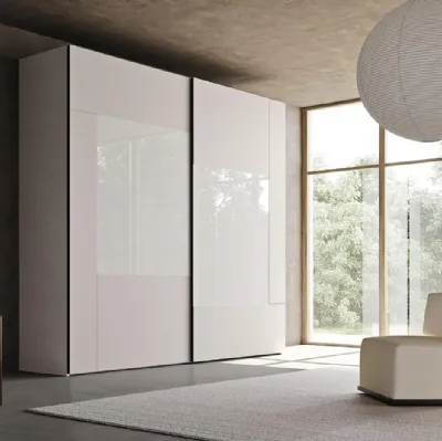 Armoire avec portes coulissantes Comp N27 en verre laqué mat et brillant de Mobilgam.