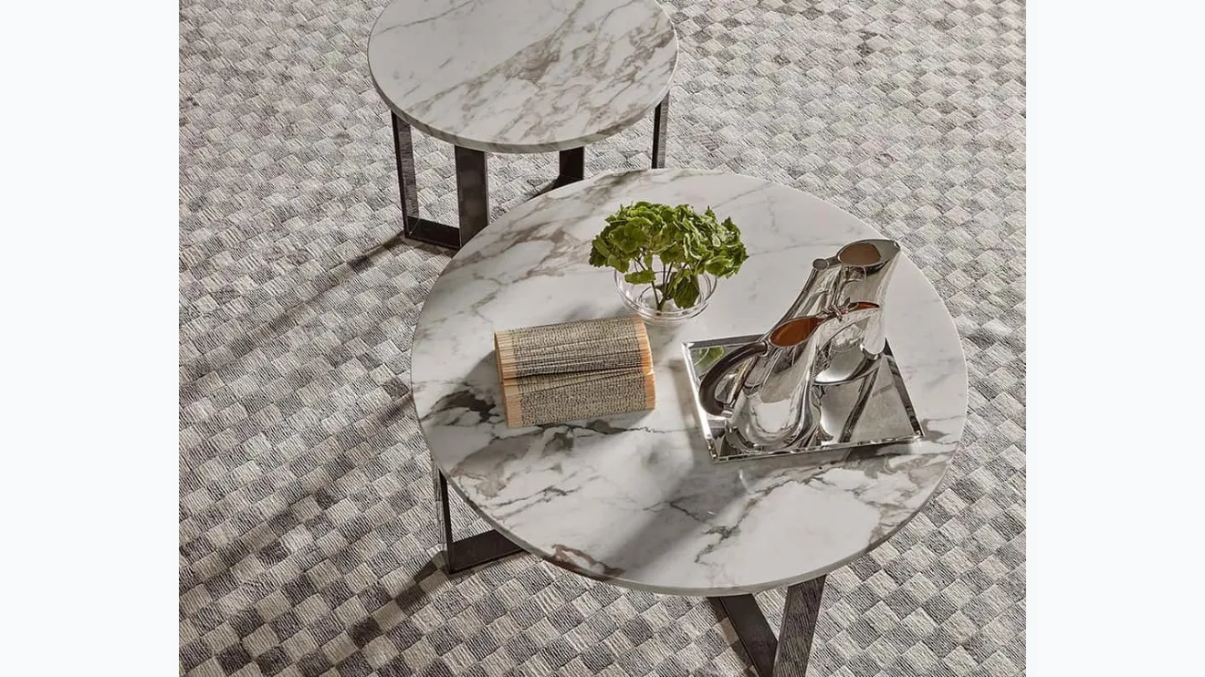 Table basse ronde avec plateau en marbre Gatwick de Rosini Divani
