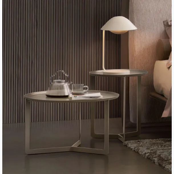 Table basse en acier Round de Rosini Night.