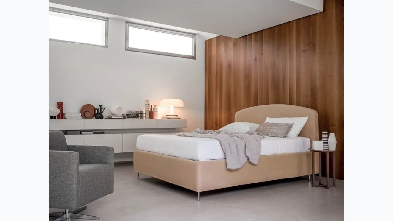 Lit en tissu Duse avec tête de lit arrondie par Rigosalotti