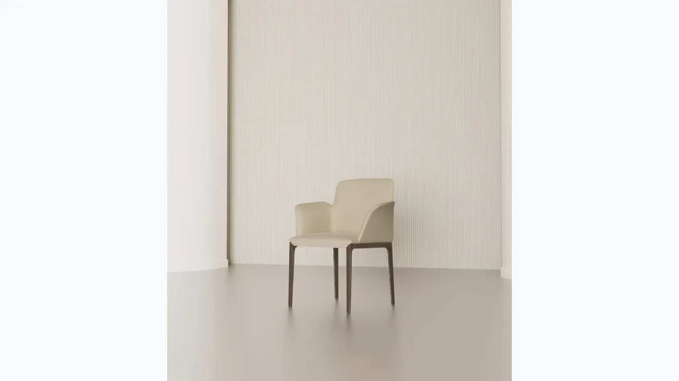 Chaise avec accoudoirs Opera en cuir de Bontem
