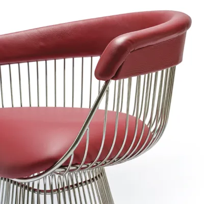 Chaise élégante en acier et cuir de Sigerico