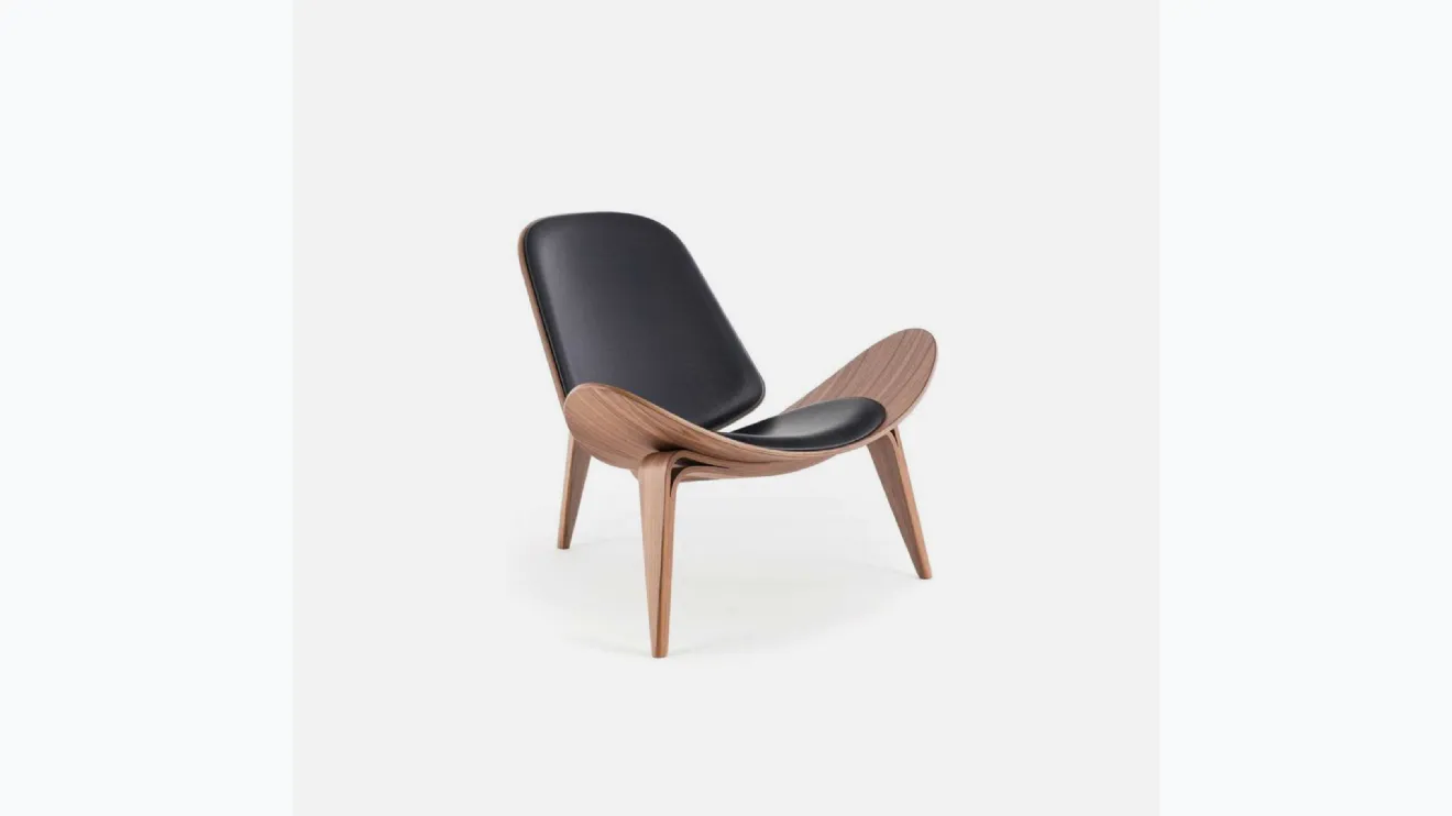 Fauteuil design en bois avec assise en cuir de Sigerico