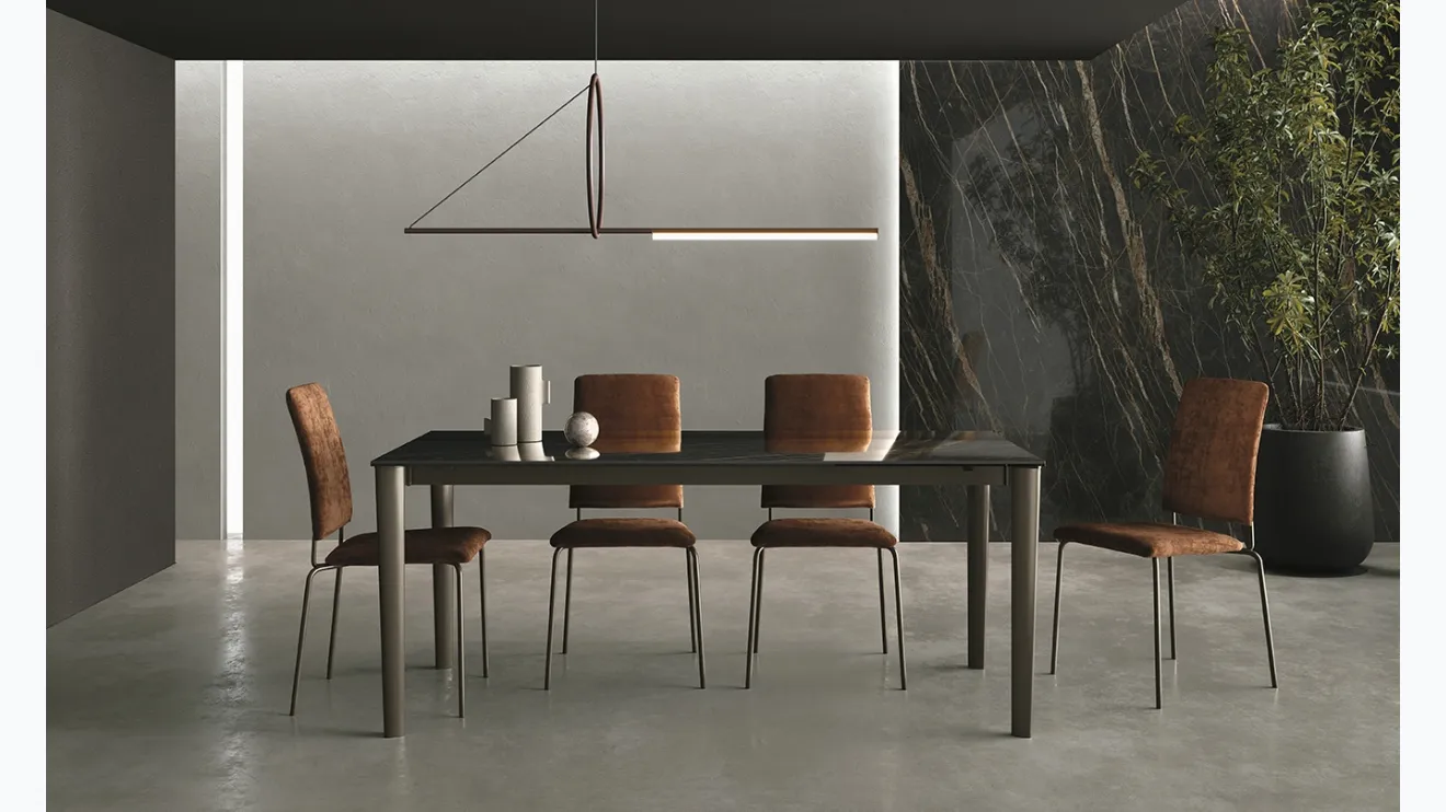 Table extensible Yago en céramique brillante de Sedit.