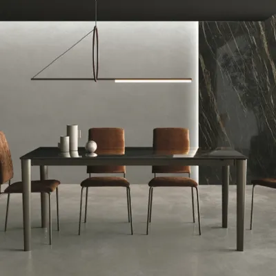 Table extensible Yago en céramique brillante de Sedit.