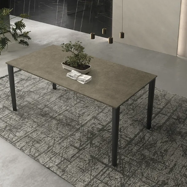 Table fixe Yago en céramique fokos terre de Sedit