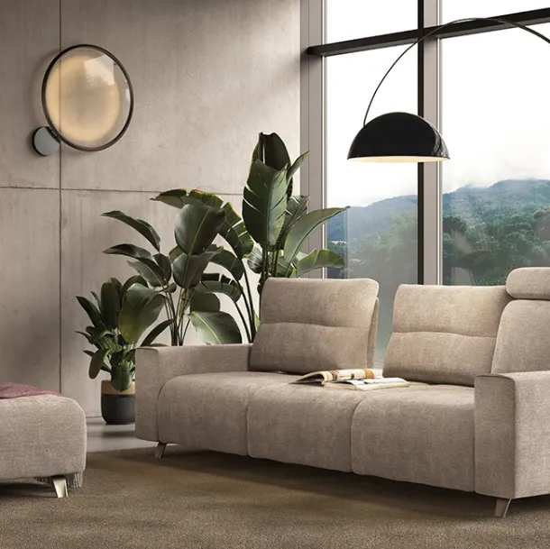 Canapé linéaire Push avec dossier réglable en deux profondeurs de Rigosalotti.